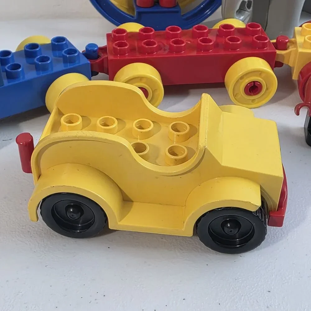 Vintage LEGO Duplo Circus Clowns Elephant  Ringmaster Pieces From 2651 Vtg Train